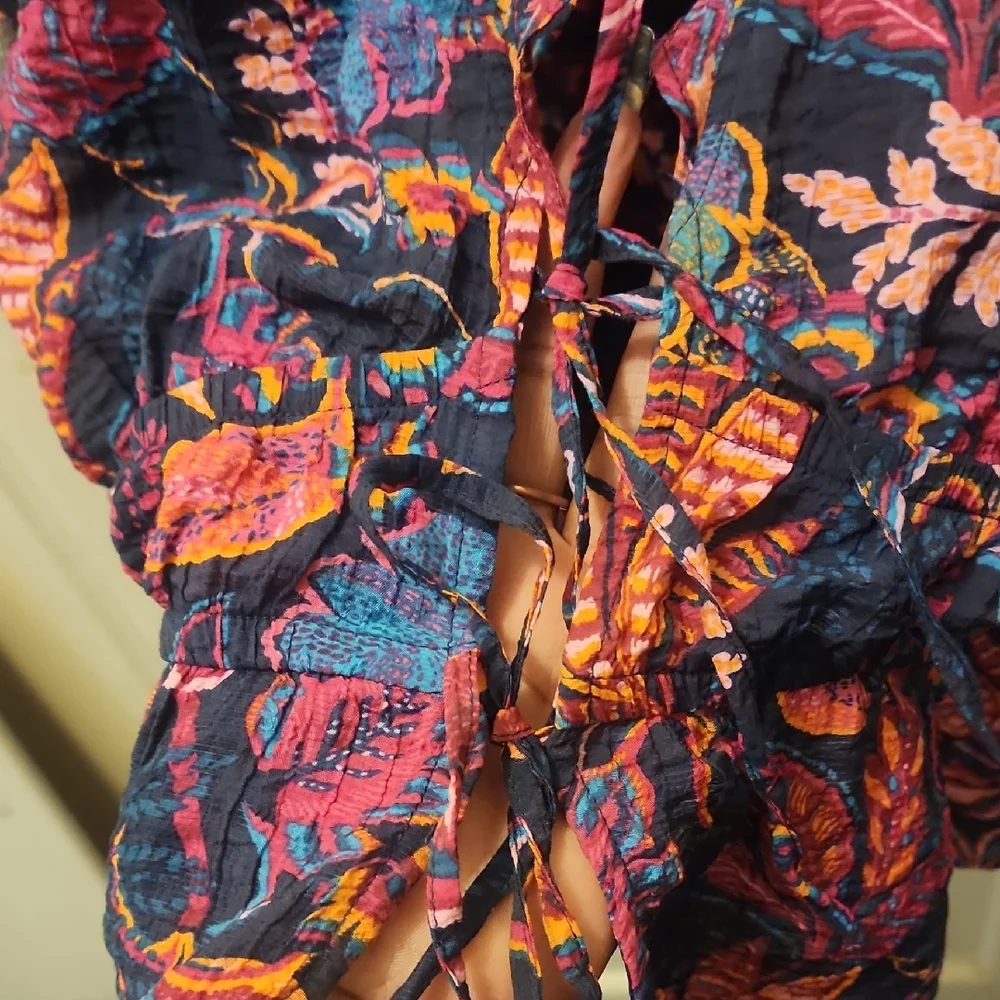 5/$25 2x [Torrid] 2 Tie Floral Blouse -worn 2x Over The Summer B1 - Picture 4 of 11